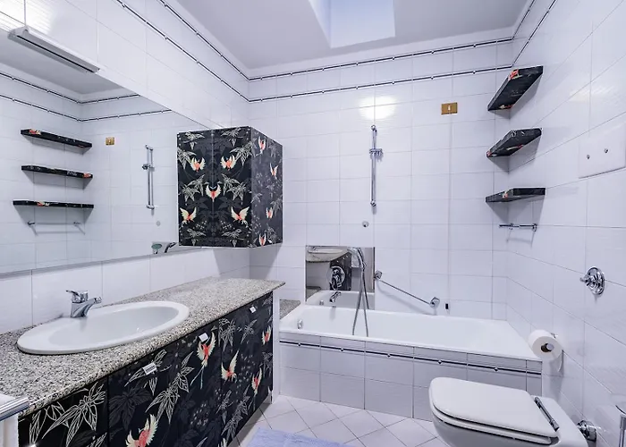 Guesthost - Liberty & Winter Garden Daire