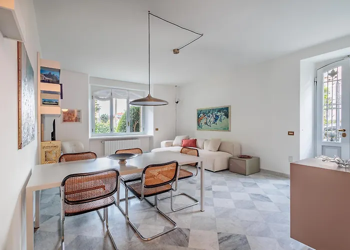 Guesthost - Liberty & Winter Garden Bergamo