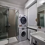 Guesthost - Liberty & Winter Garden Apartment *