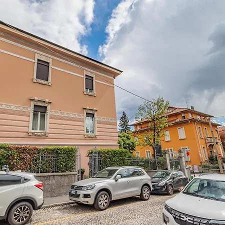 Apartment Guesthost - Liberty & Winter Garden Bergamo